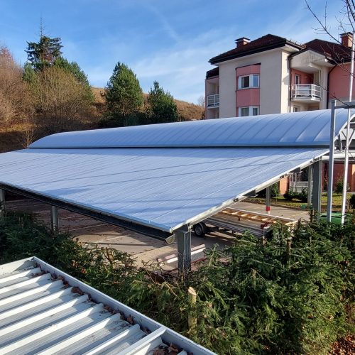Polycarbonatsystem za strehe
