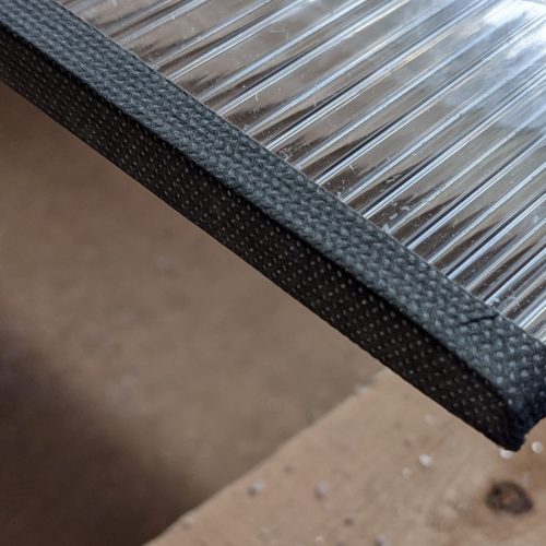 Protipra&scaron;ni trak