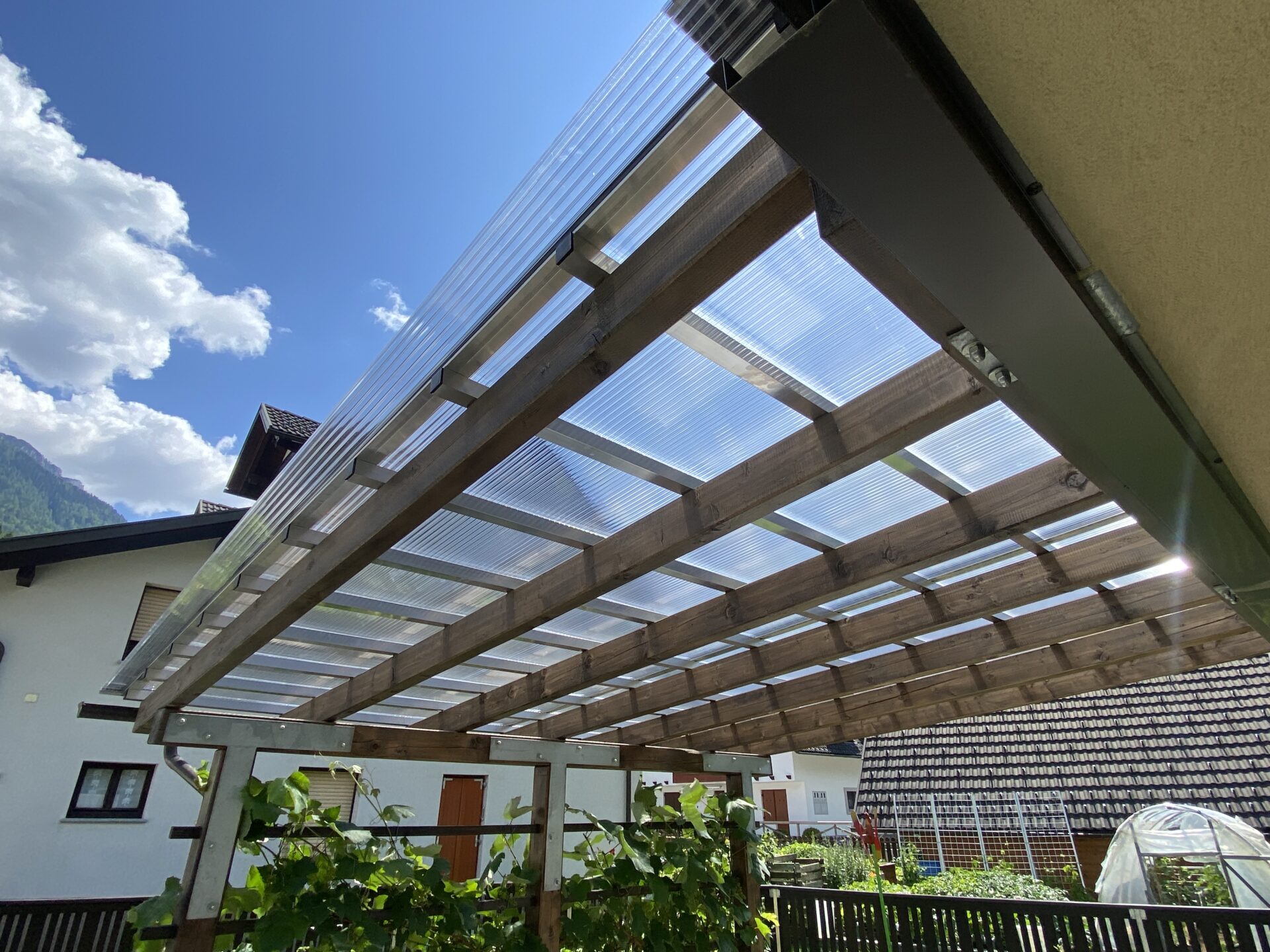 Polikarbonatna streha